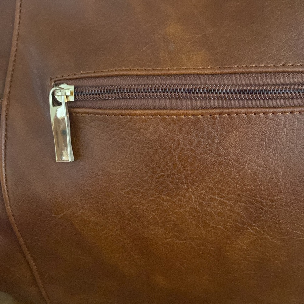 Non branded big tote like new condition really nice super clean - Picture 7 of 8